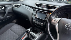 Nissan Qashqai 1.2 DiG-T N-Connecta 5dr Petrol Hatchback